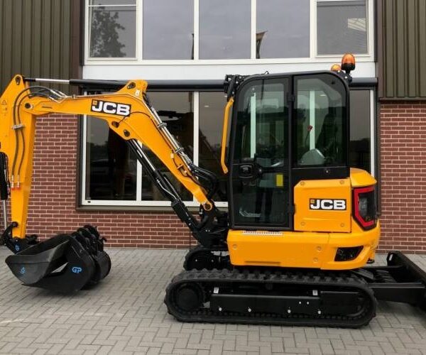 Мини-экскаватор JCB 30 Plus